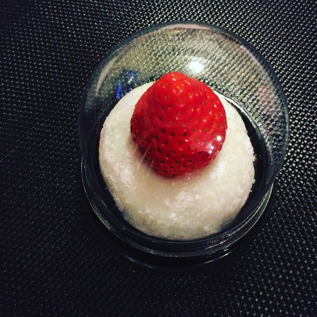 strawberry daifuku